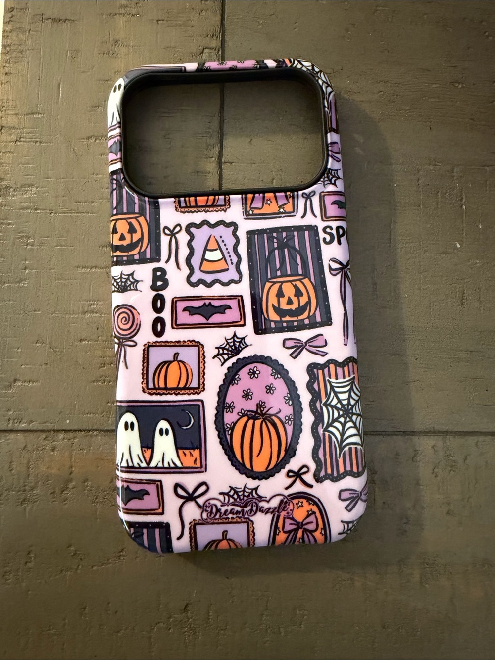 New without tags. Halloween iPhone 17 pro case